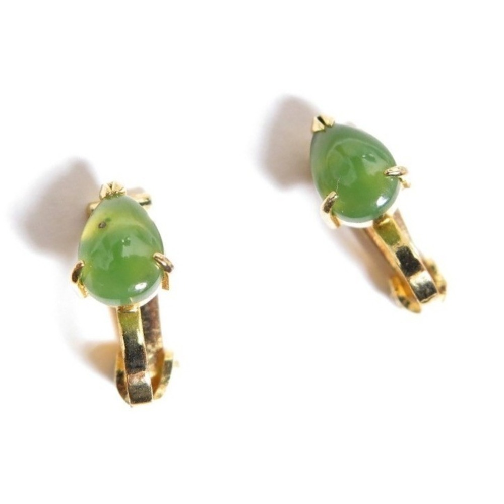 Vintage Green Jade Pear Shaped Gem Gold‎ Toned Clip Earrings